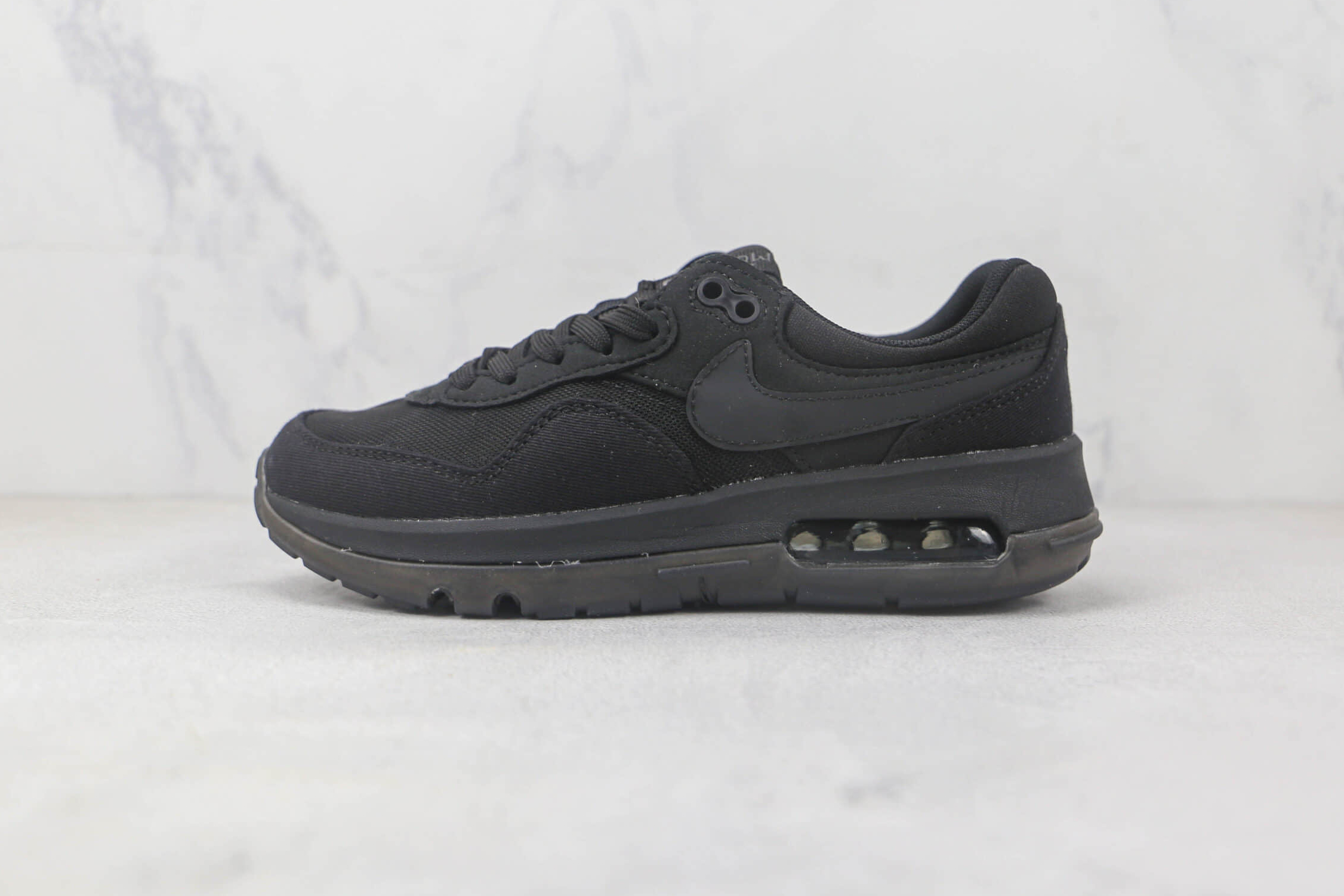 Nike Air Max Motif Low Tops Retro Black DH4801-003 - Classic Style and Comfort
