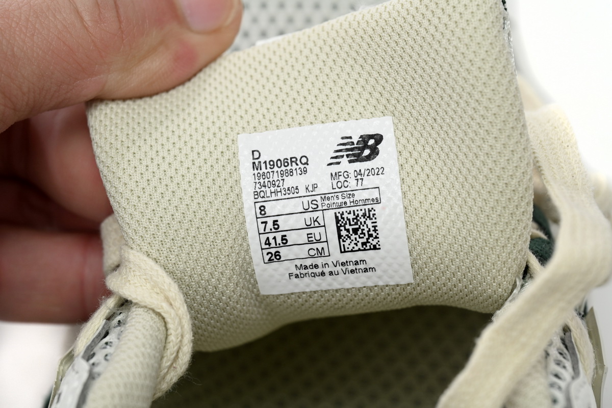 New Balance 1906R 'White Green' M1906RQ - Premium Athletic Sneakers New Balance 1906R 'White Green' M1906RQ - Premium Athletic Sneakers