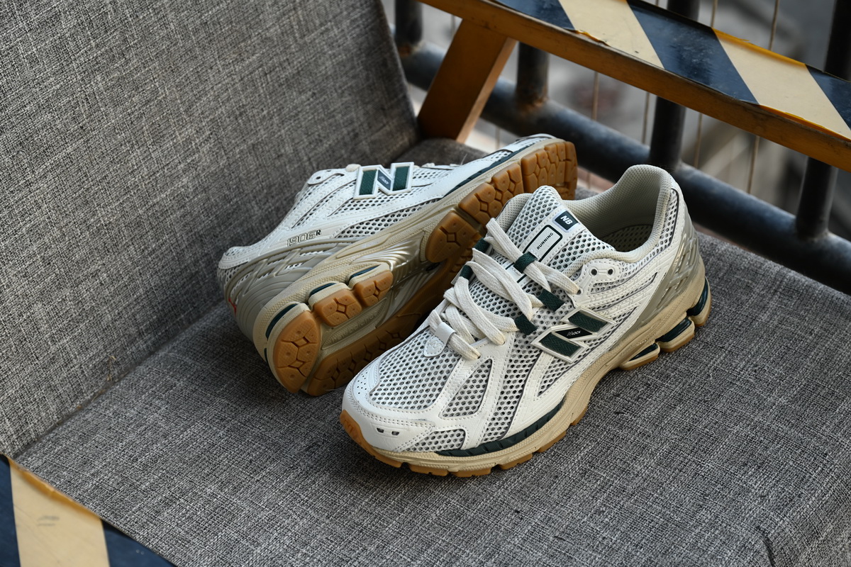 New Balance 1906R 'White Green' M1906RQ - Premium Athletic Sneakers New Balance 1906R 'White Green' M1906RQ - Premium Athletic Sneakers