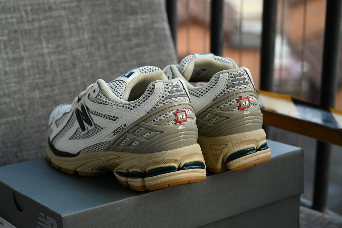 New Balance 1906R 'White Green' M1906RQ - Premium Athletic Sneakers New Balance 1906R 'White Green' M1906RQ - Premium Athletic Sneakers