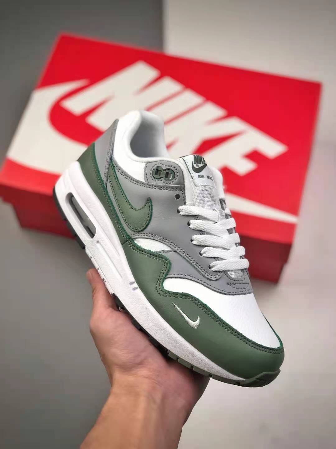 Nike Air Max 1 Premium 'Spiral Sage' DB5074-100 - Stylish and Comfortable Sneakers for Men and Women