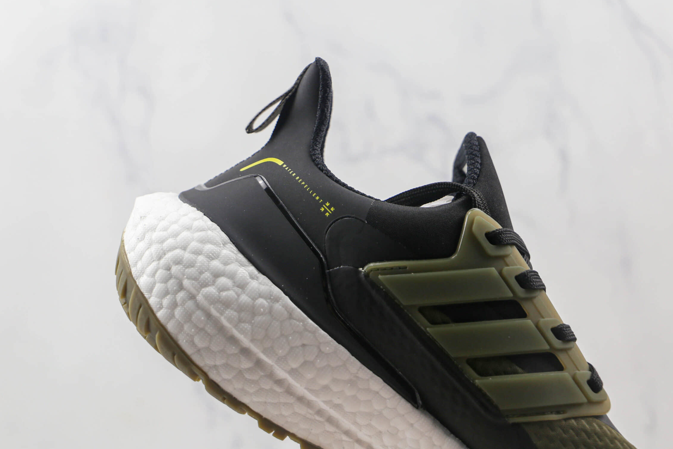 Adidas Ultra Boost 21 Cold.RDY Focus Olive S23896 - Ultimate Performance for Cold Weather