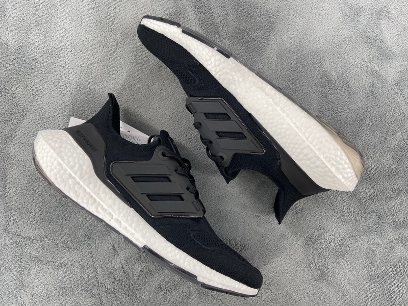 Adidas UltraBoost 22 'Black White' GX3062 – Superior Comfort and Style
