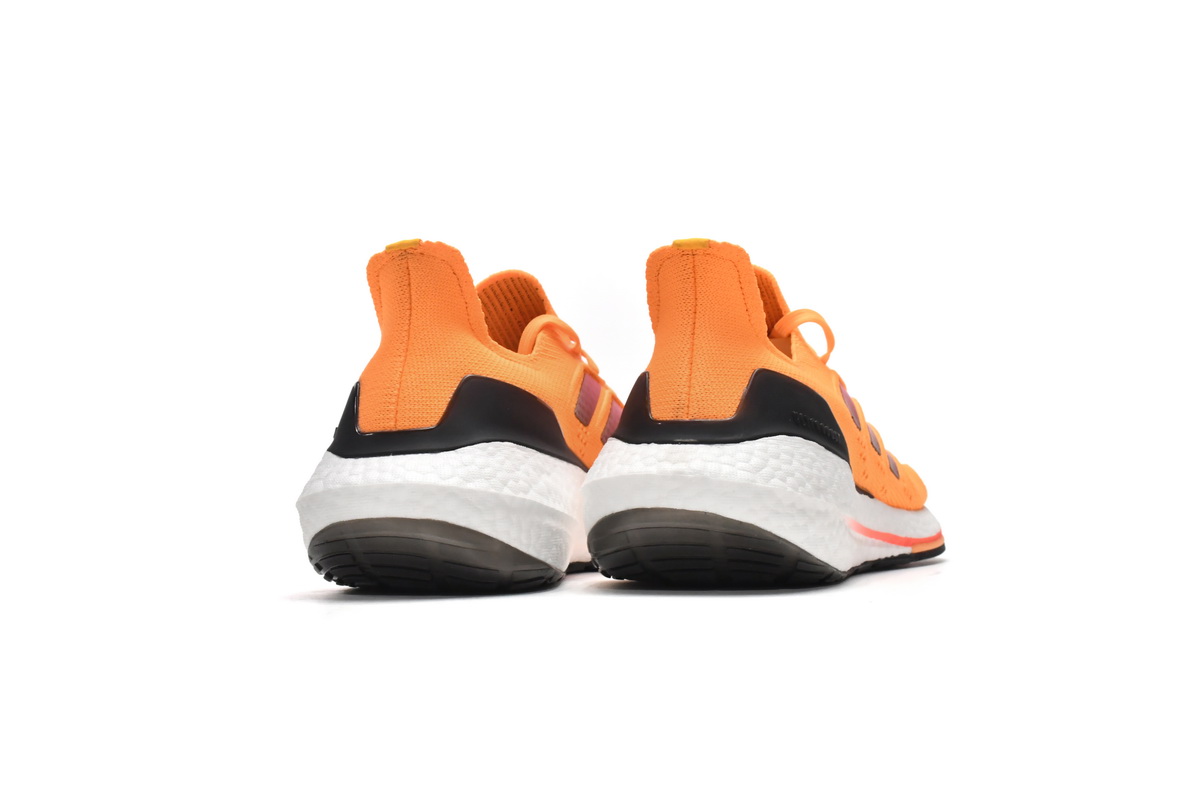 Adidas Unisex Ultra Boost 22 Heat.Rdy Low-Top Orange GX8038 – Ultimate Performance and Style