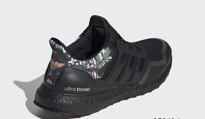 Adidas UltraBoost DNA 'Chinese New Year' FW4324 - Limited Edition Sneakers